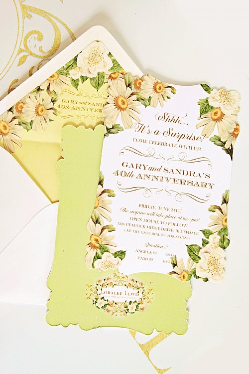 Daisy Floral Personalized Invitation Set