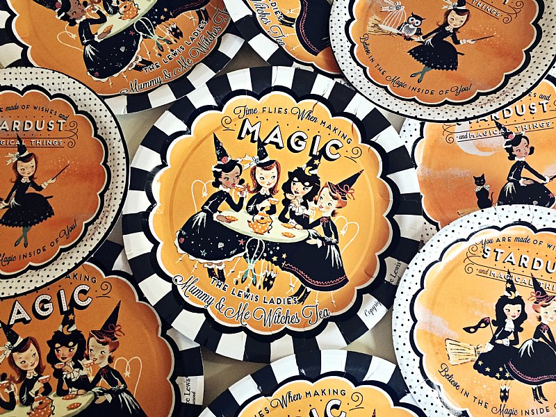 Witches Tea Paper Dinner Plates 