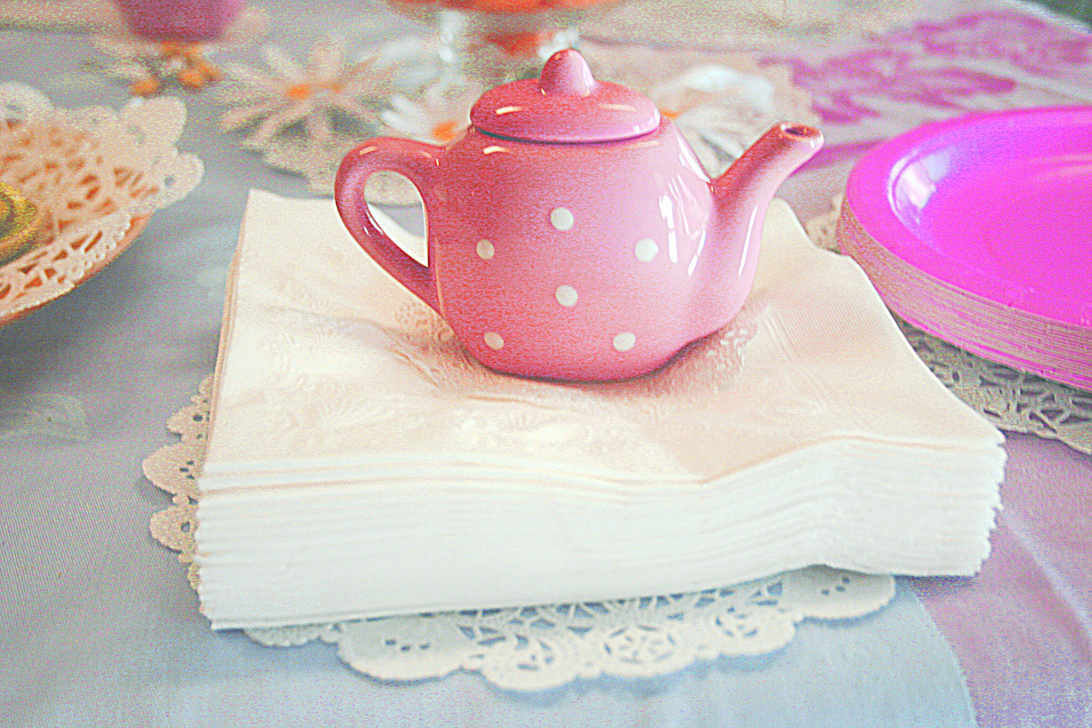 The Truth Behind Teacups and Saucers with TEA PARTY GIRL