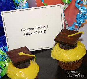 graduationnffcapscupcakes