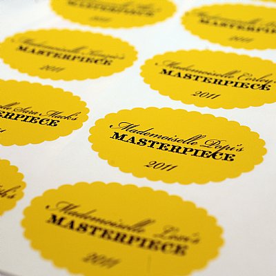 Little Madeline Scallop Oval Stickers