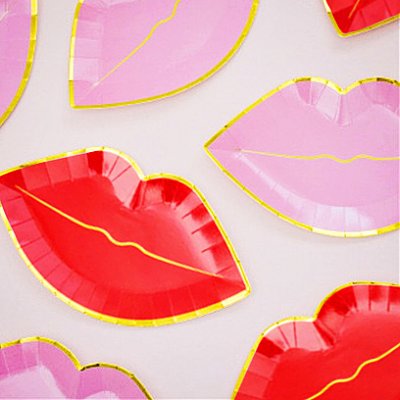 Lip Dessert Paper Plate Set