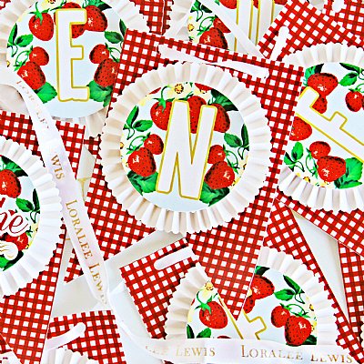 "Friends are Sweet" Rosette Pennant Banner