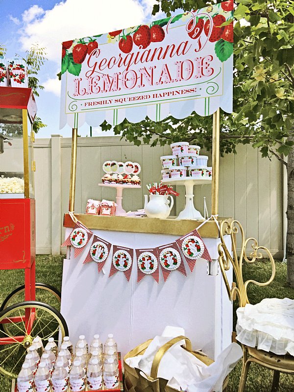 Personalized Lemonade Stand Oversized Event Scallop Sign