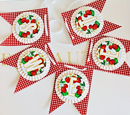 "Friends are Sweet" Rosette Pennant Banner