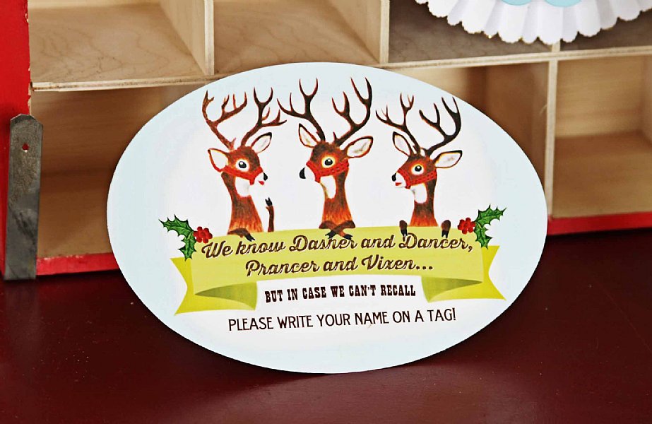 Retro Reindeer Collection 5x7" Oval Sign