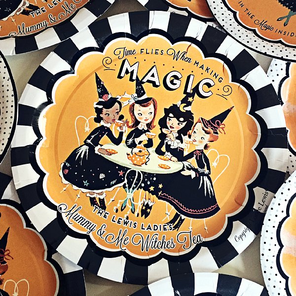 Witches Tea Paper Dinner Plates 