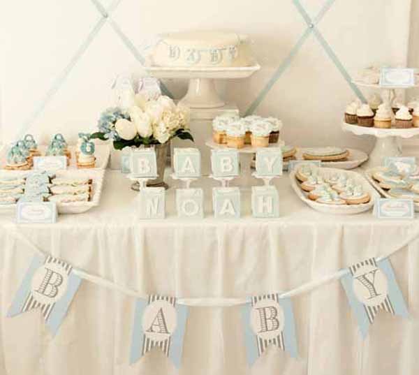 Pram Cameo Double Pennant Banner